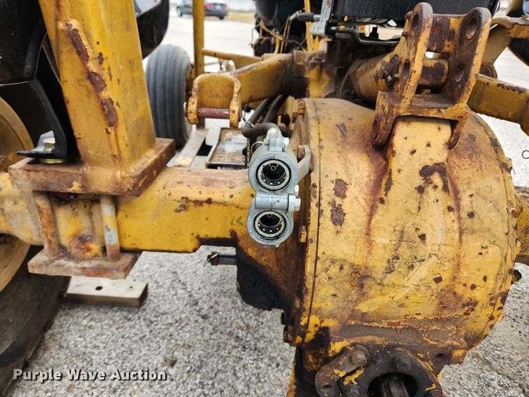 image for item KT9424 Ford 231  tractor