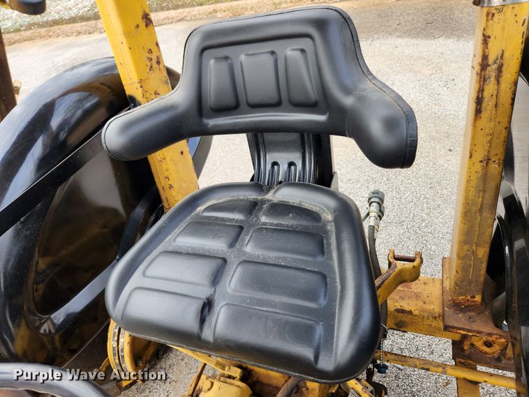 image for item KT9424 Ford 231  tractor