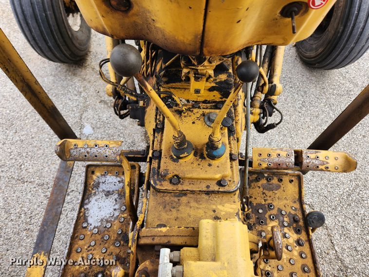 image for item KT9424 Ford 231  tractor