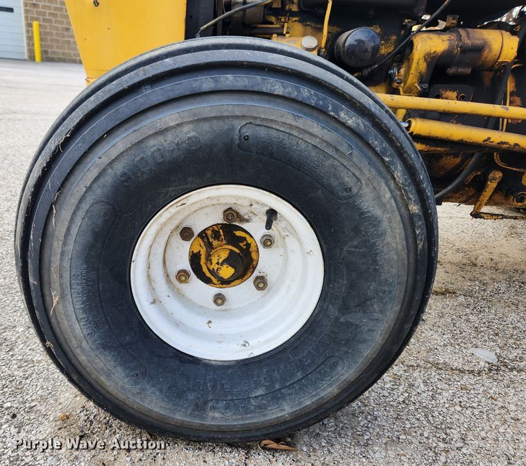 image for item KT9424 Ford 231  tractor