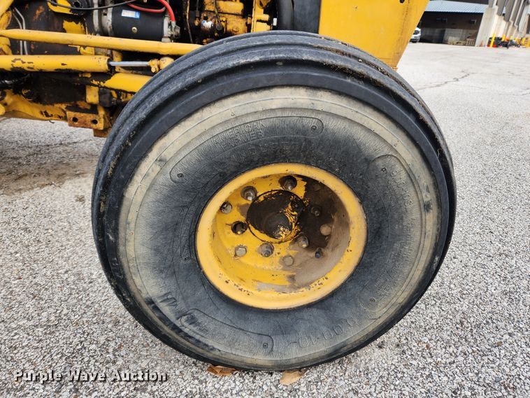 image for item KT9424 Ford 231  tractor