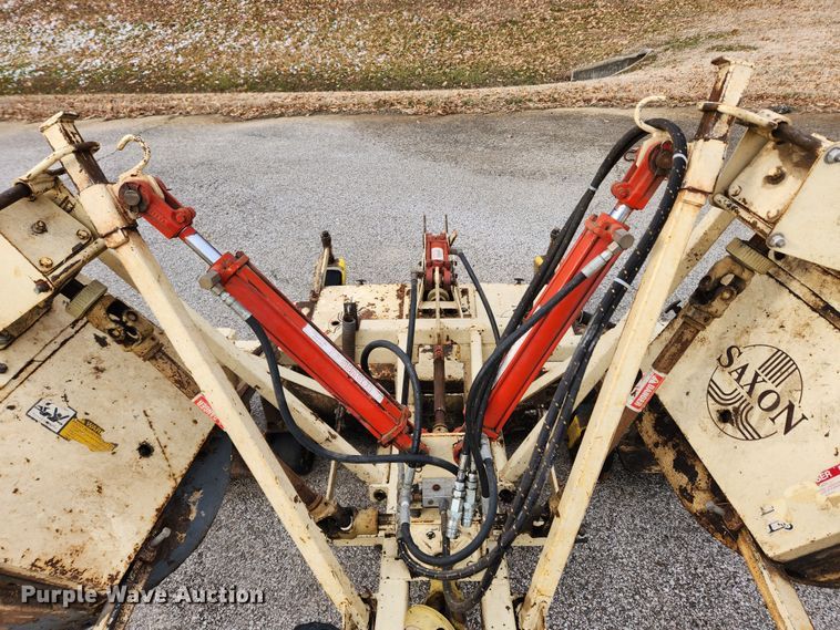 image for item KT9425 Saxon F11H 94  batwing finish mower