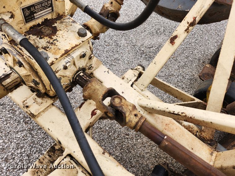 image for item KT9425 Saxon F11H 94  batwing finish mower