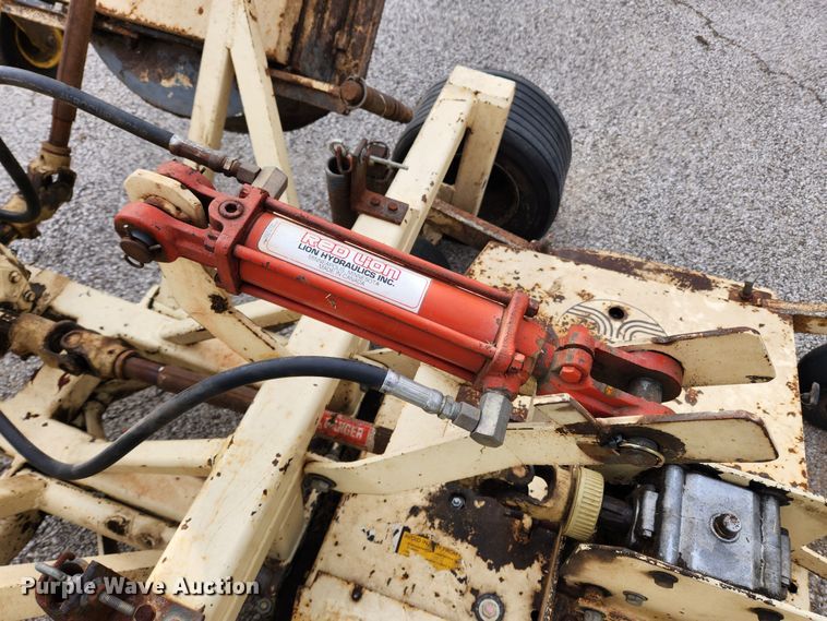 image for item KT9425 Saxon F11H 94  batwing finish mower