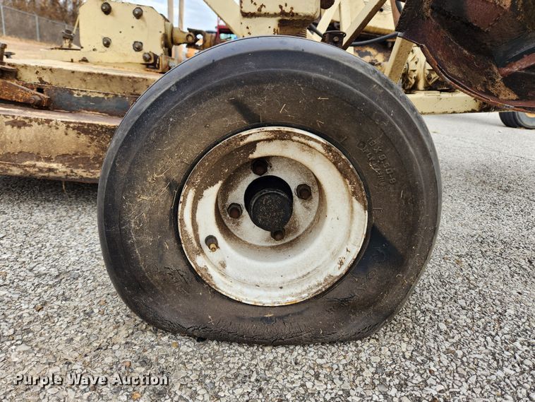 image for item KT9425 Saxon F11H 94  batwing finish mower