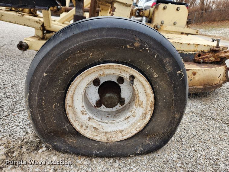 image for item KT9425 Saxon F11H 94  batwing finish mower