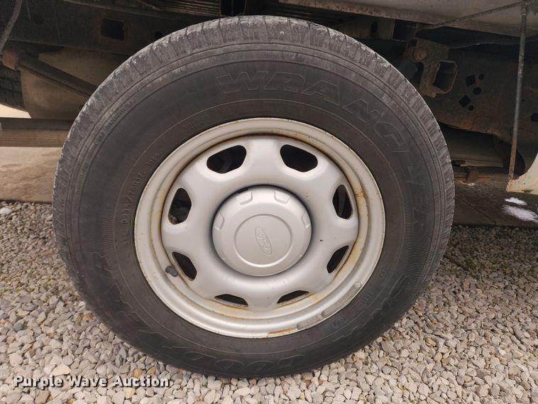 image for item KT9443 2012 Ford F150 XL  pickup truck