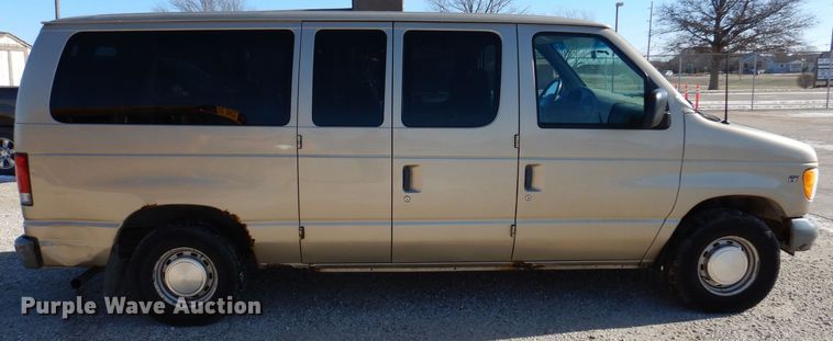 image for item KW9593 2000 Ford E150 XL  van