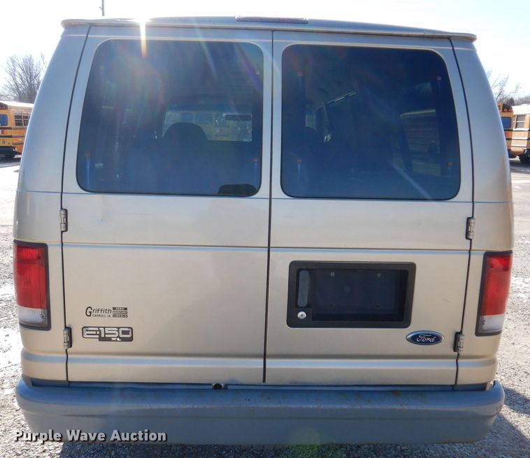 image for item KW9593 2000 Ford E150 XL  van