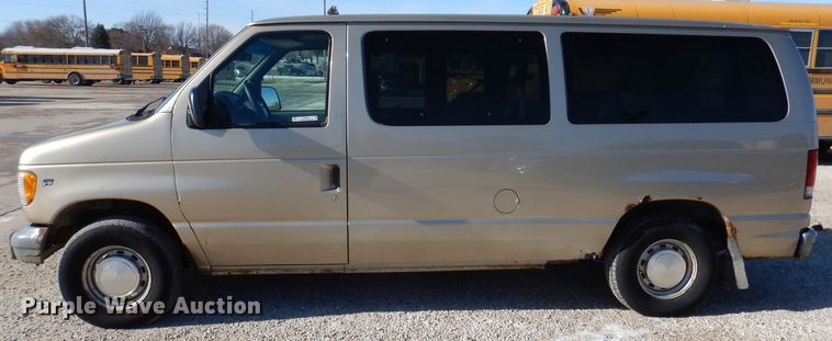 image for item KW9593 2000 Ford E150 XL  van