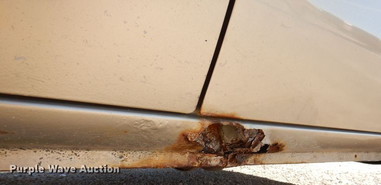 image for item KW9593 2000 Ford E150 XL  van