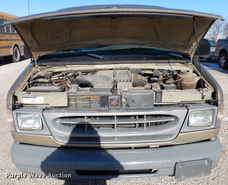 image for item KW9593 2000 Ford E150 XL  van