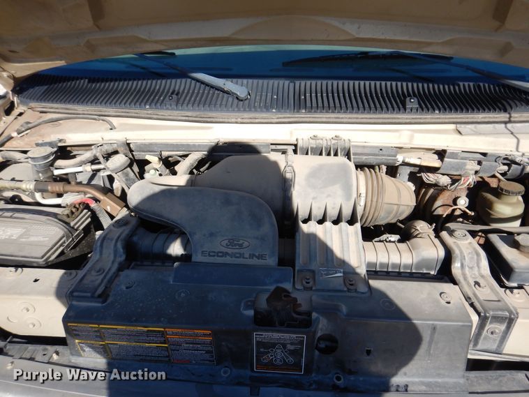 image for item KW9593 2000 Ford E150 XL  van