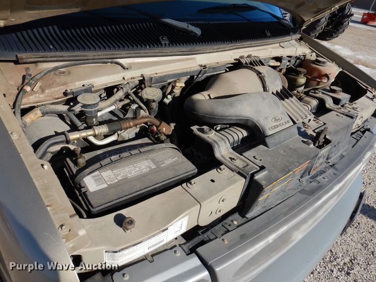 image for item KW9593 2000 Ford E150 XL  van