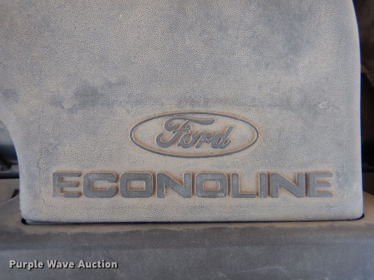 image for item KW9593 2000 Ford E150 XL  van