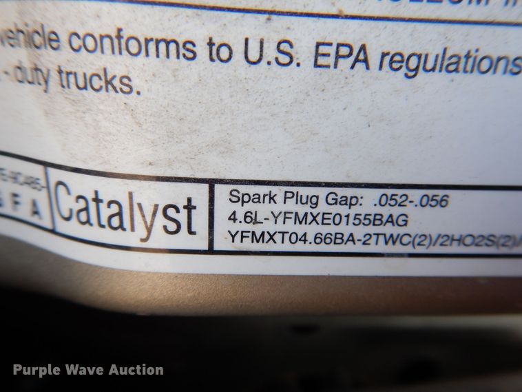 image for item KW9593 2000 Ford E150 XL  van