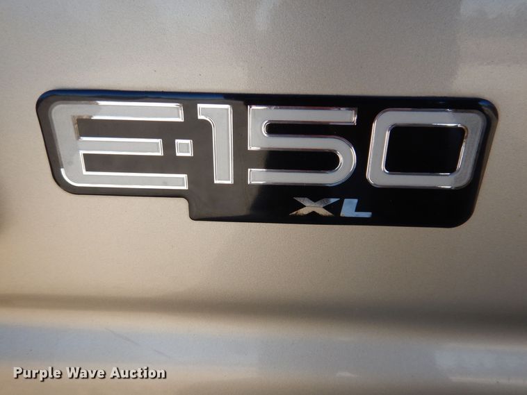 image for item KW9593 2000 Ford E150 XL  van