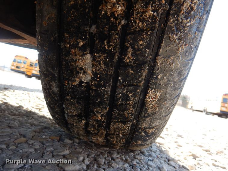 image for item KW9593 2000 Ford E150 XL  van