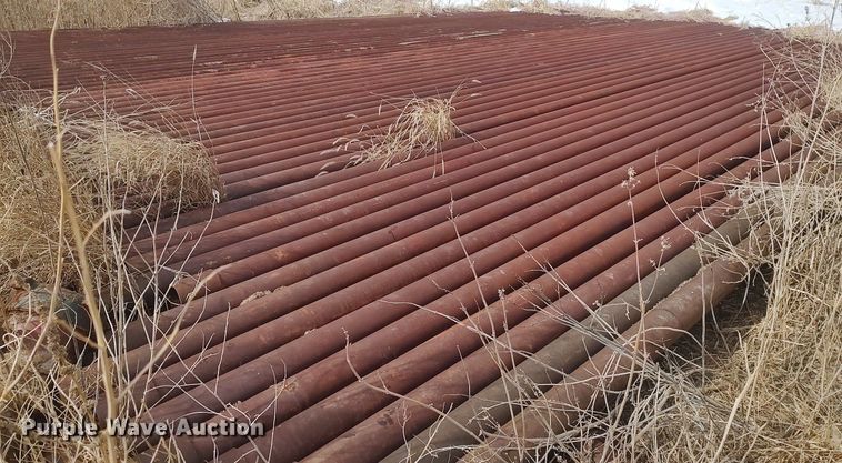 image for item LG9532 Approximately 46 oilfield pipes