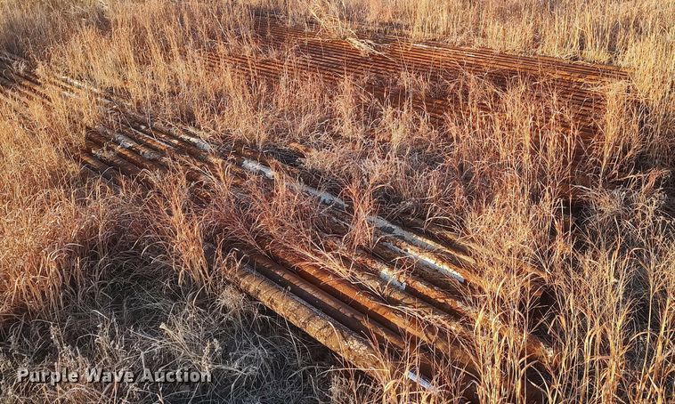 image for item LG9534 Approximately 40 oilfield pipes