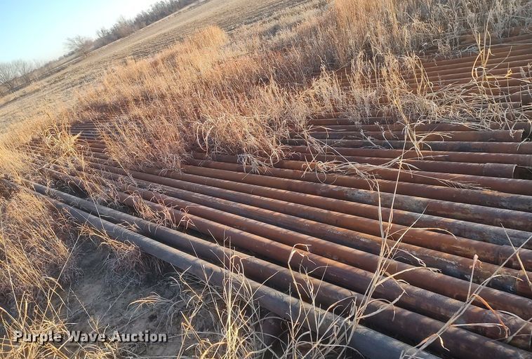 image for item LG9534 Approximately 40 oilfield pipes