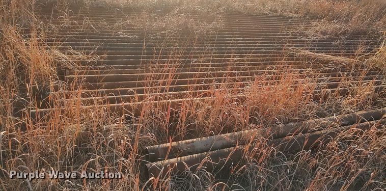 image for item LG9534 Approximately 40 oilfield pipes