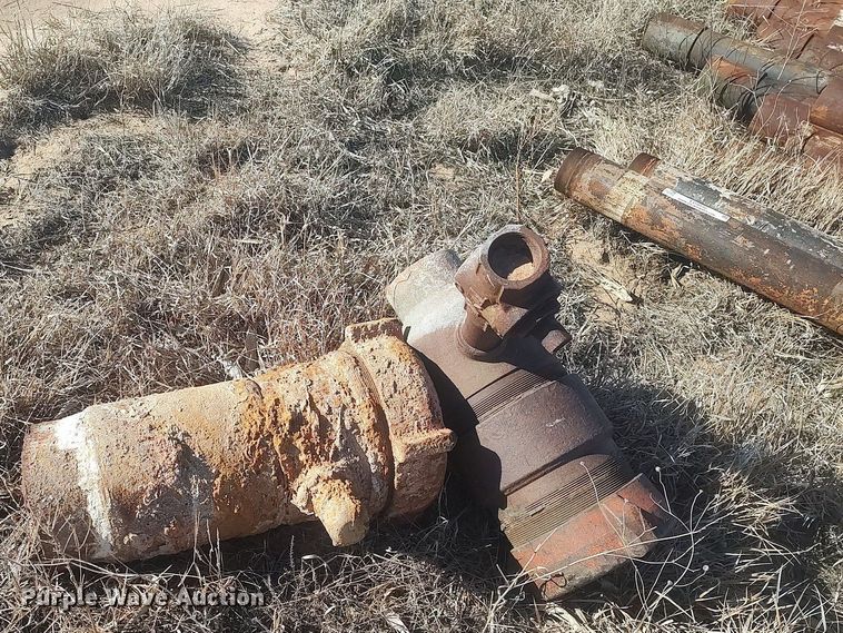 image for item LG9536 Approximately 47 oilfield pipes