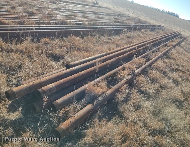 image for item LG9536 Approximately 47 oilfield pipes