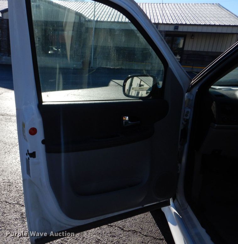 image for item LI9048 2008 Chevrolet Uplander  handicap accessible van