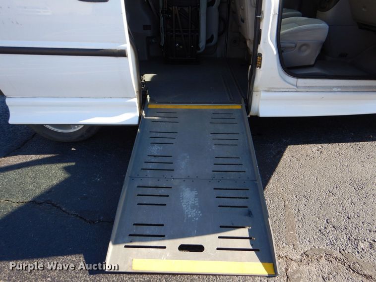 image for item LI9048 2008 Chevrolet Uplander  handicap accessible van