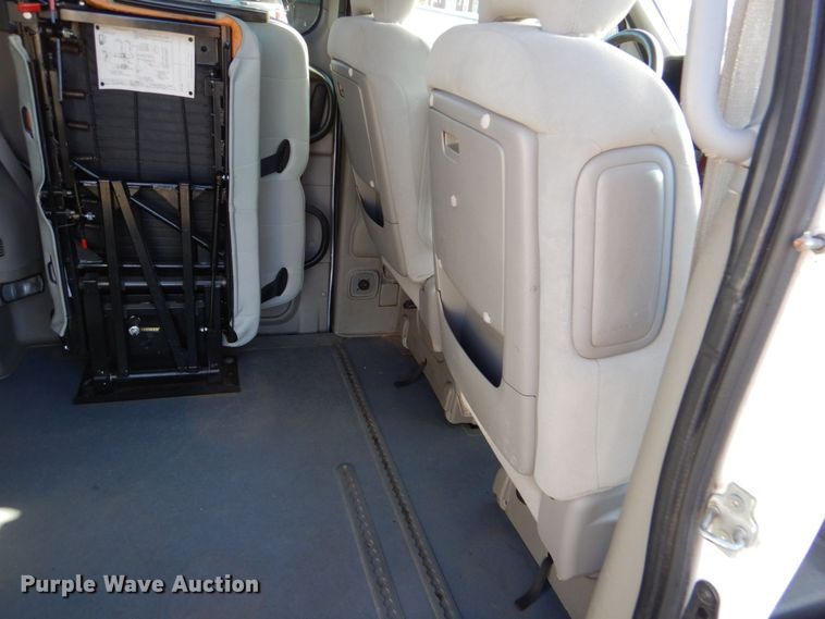 image for item LI9048 2008 Chevrolet Uplander  handicap accessible van