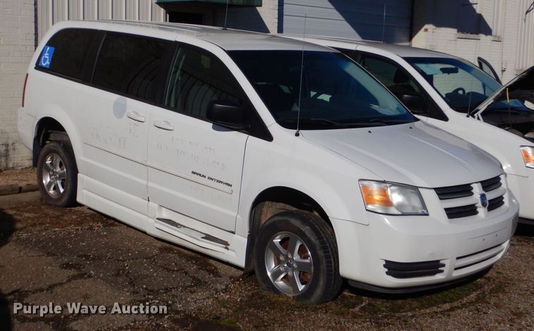 image for item LI9049 2010 Dodge Grand Caravan SE  handicap accessible van
