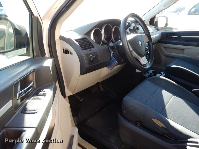 image for item LI9049 2010 Dodge Grand Caravan SE  handicap accessible van