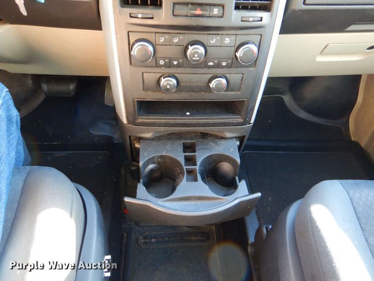 image for item LI9049 2010 Dodge Grand Caravan SE  handicap accessible van