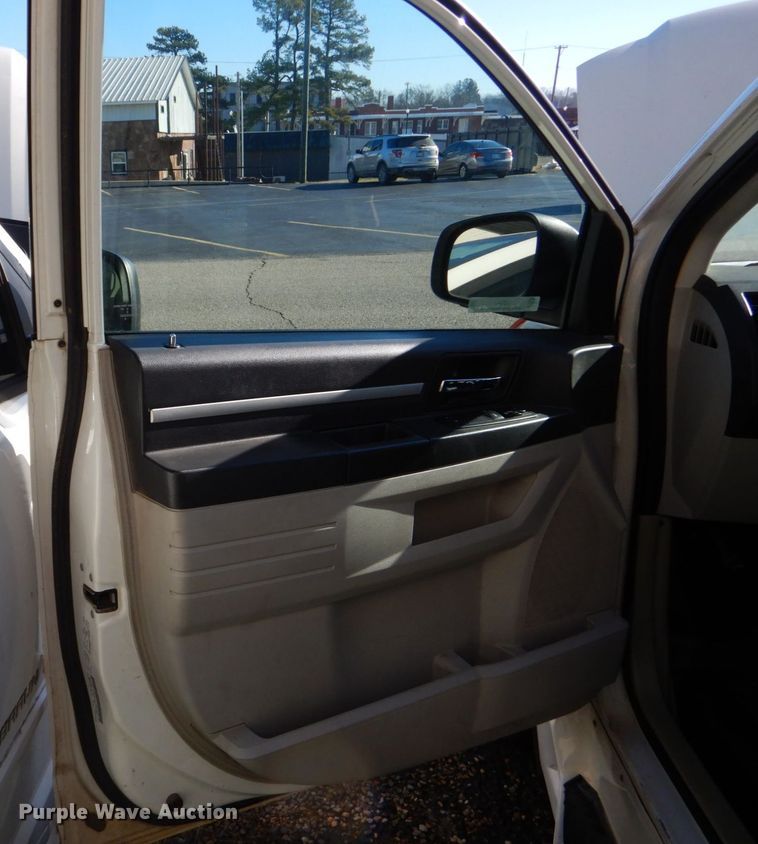 image for item LI9049 2010 Dodge Grand Caravan SE  handicap accessible van