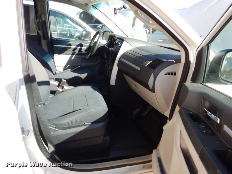 image for item LI9049 2010 Dodge Grand Caravan SE  handicap accessible van