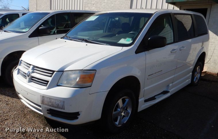 image for item LI9050 2010 Dodge Grand Caravan SE  handicap accessible van