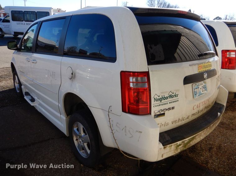 image for item LI9050 2010 Dodge Grand Caravan SE  handicap accessible van
