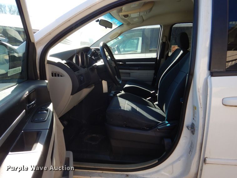 image for item LI9050 2010 Dodge Grand Caravan SE  handicap accessible van