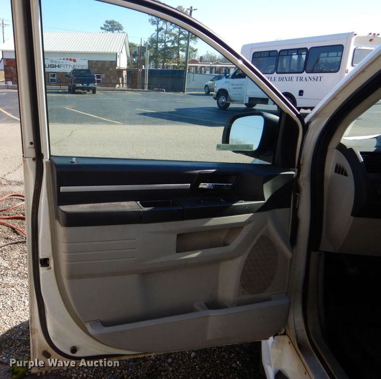 image for item LI9050 2010 Dodge Grand Caravan SE  handicap accessible van