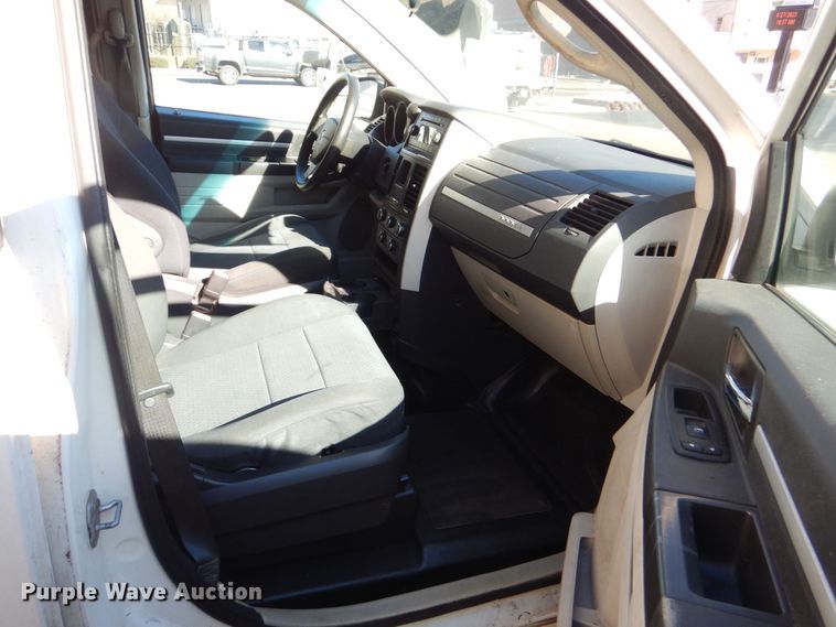 image for item LI9050 2010 Dodge Grand Caravan SE  handicap accessible van