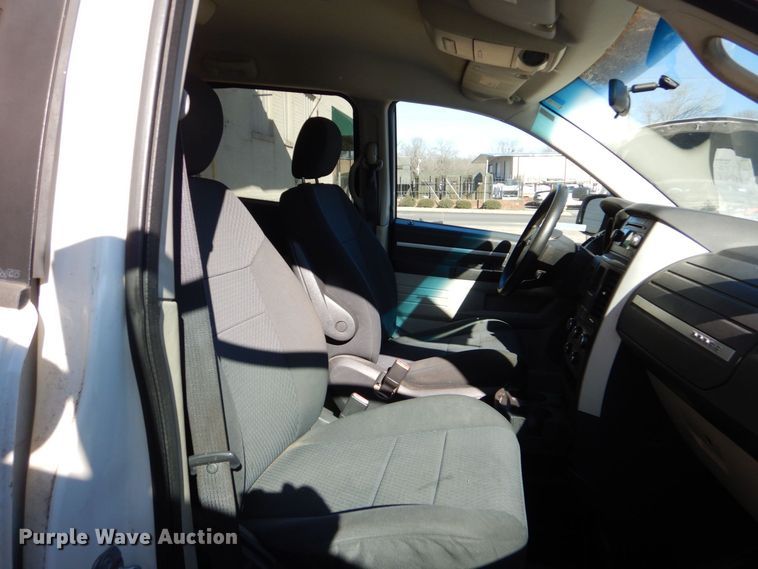 image for item LI9050 2010 Dodge Grand Caravan SE  handicap accessible van