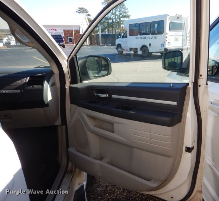 image for item LI9050 2010 Dodge Grand Caravan SE  handicap accessible van