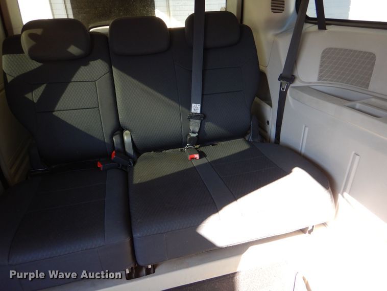 image for item LI9050 2010 Dodge Grand Caravan SE  handicap accessible van