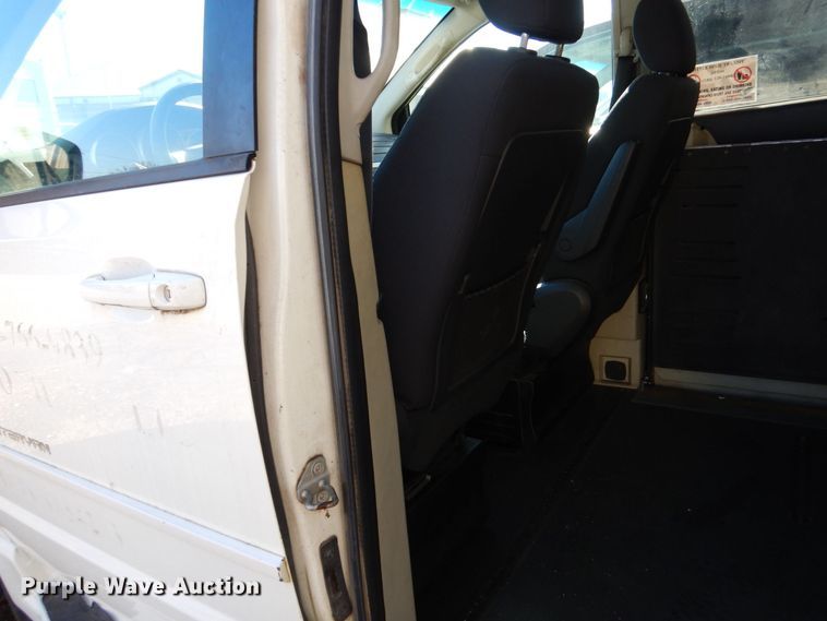 image for item LI9050 2010 Dodge Grand Caravan SE  handicap accessible van