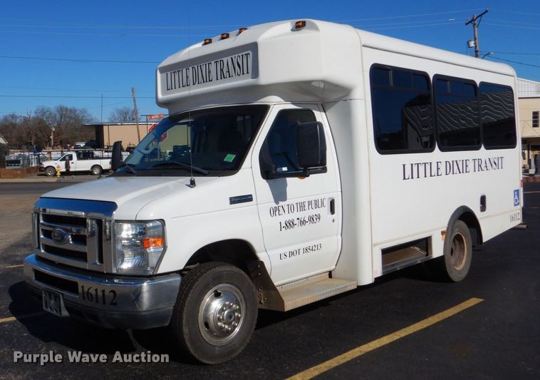 image for item LI9051 2013 Ford E350 Super Duty  shuttle bus