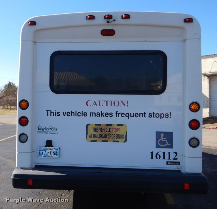 image for item LI9051 2013 Ford E350 Super Duty  shuttle bus