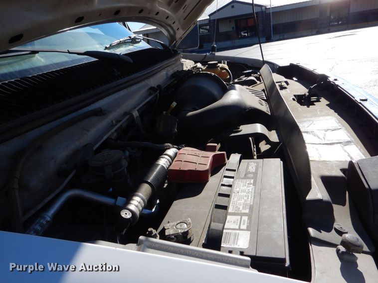 image for item LI9051 2013 Ford E350 Super Duty  shuttle bus