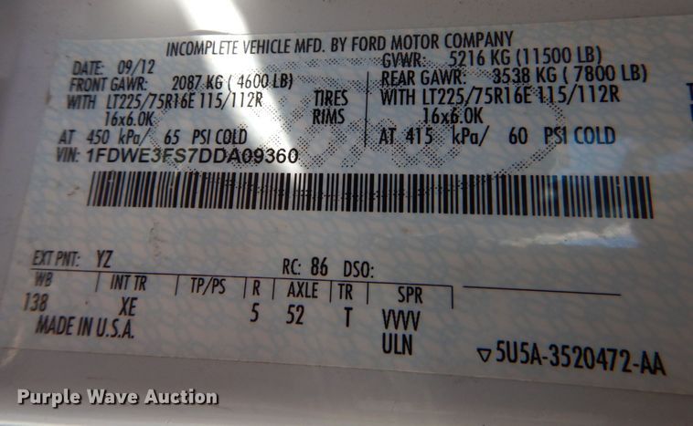 image for item LI9051 2013 Ford E350 Super Duty  shuttle bus