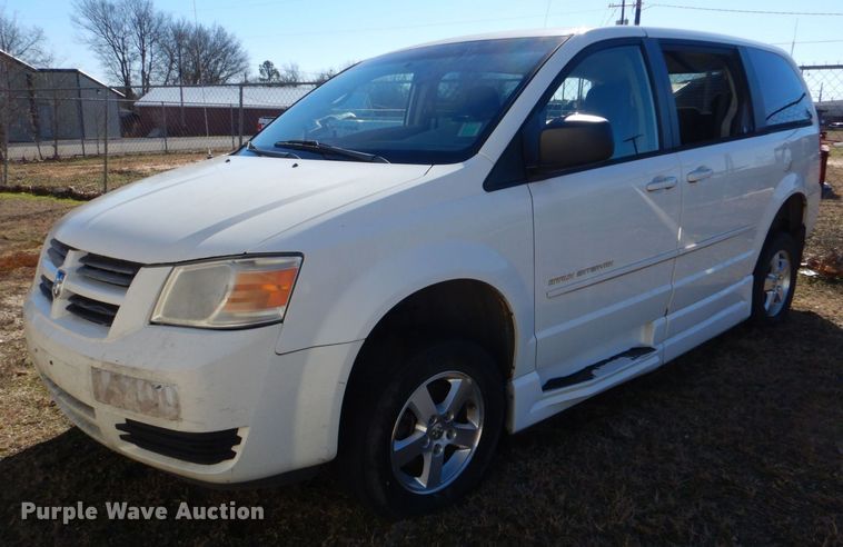 image for item LI9052 2010 Dodge Grand Caravan SE  handicap accessible van